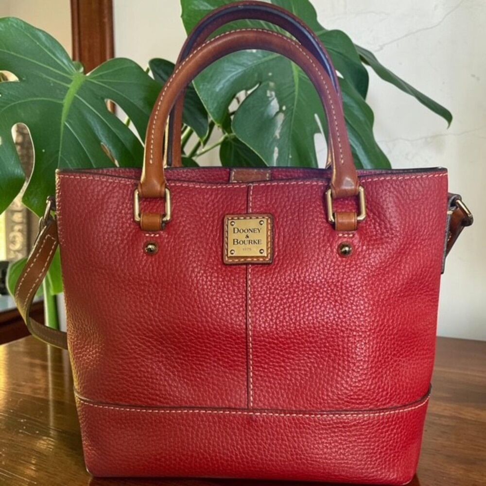 Dooney & Bourke Chelsea Pebble Grain Leather Tote EUC